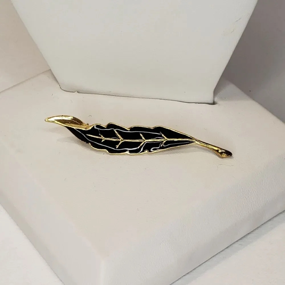N/A black enamel